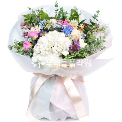 예쁜 수국 혼합 꽃다발